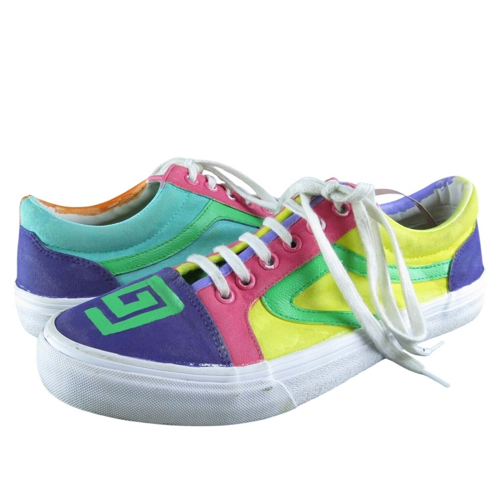 Time And Tru Women's Hand Painted Sneaker Multicolor Canvas Size 9M Used 2025